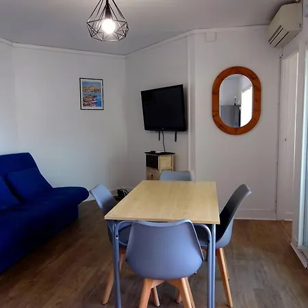 2 Pieces Avec Terrasse Au Bord De L'eau, Parking, Climatisation - Fr-1-782-1