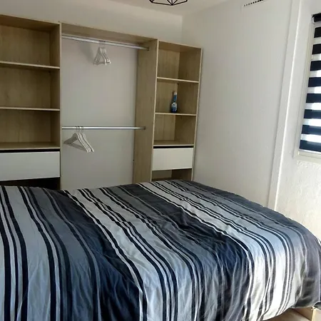 2 Pieces Avec Terrasse Au Bord De L'eau, Parking, Climatisation - Fr-1-782-1 Le Barcares